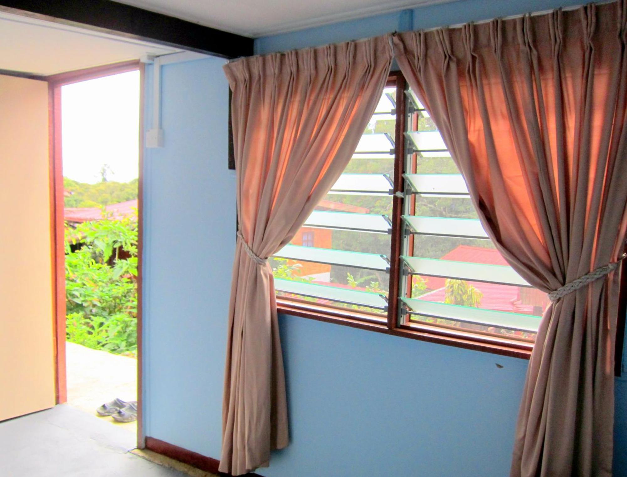 Mile 36 Lodge Kundasang Room photo